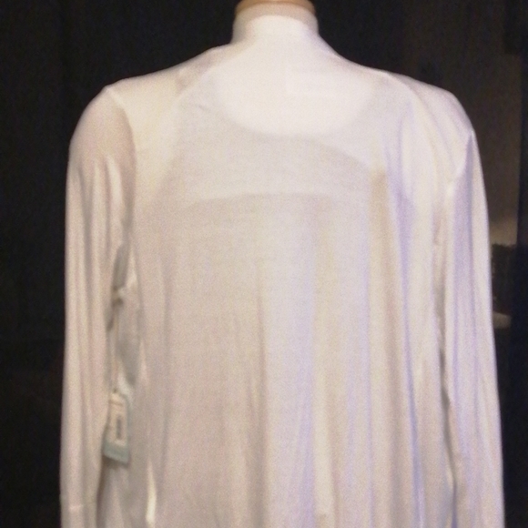 NWT..DEPT222, lightweight  white sweater, Size Small - Picture 3 of 9
